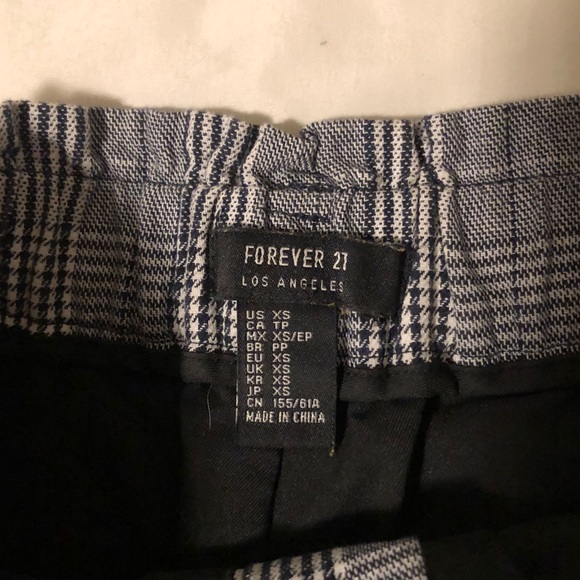 High Waisted Shorts - Picture 3 of 4